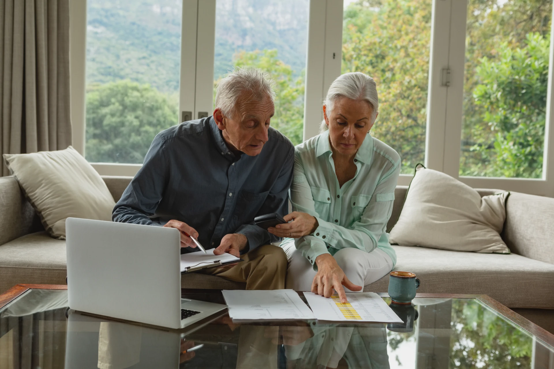 Budgeting For Downsizing & Moving Costs - Gordon's Downsizing & Estate Services