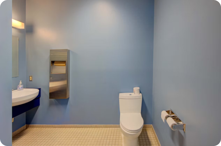 67 King Street Picton Office Washroom Space - Gordon's Downsizing & Estate Services
