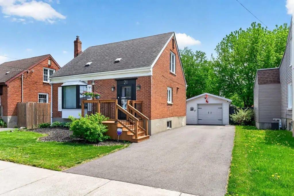 21 Wellington Crescent Belleville - Gordon's Downsizing & Estate Services