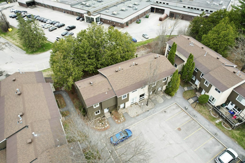 1562Lassiter(34)