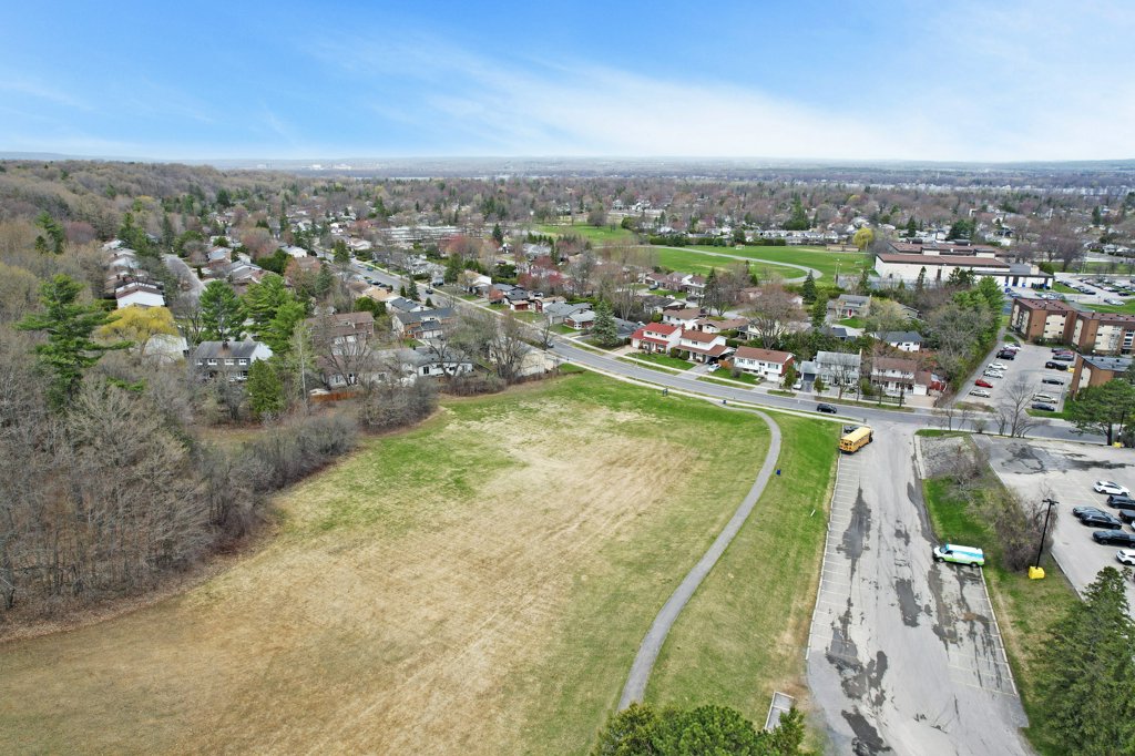 1562Lassiter(40)