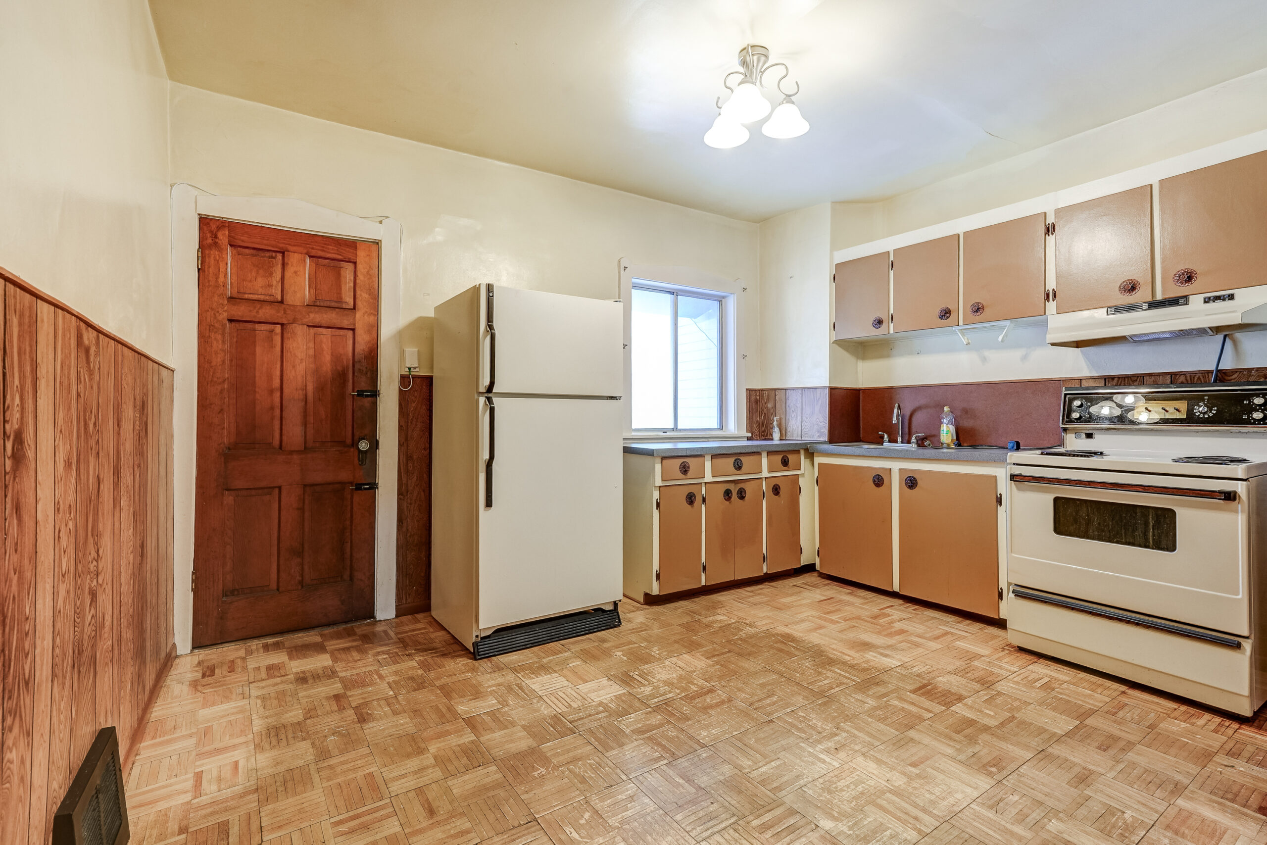203Donlands(12)