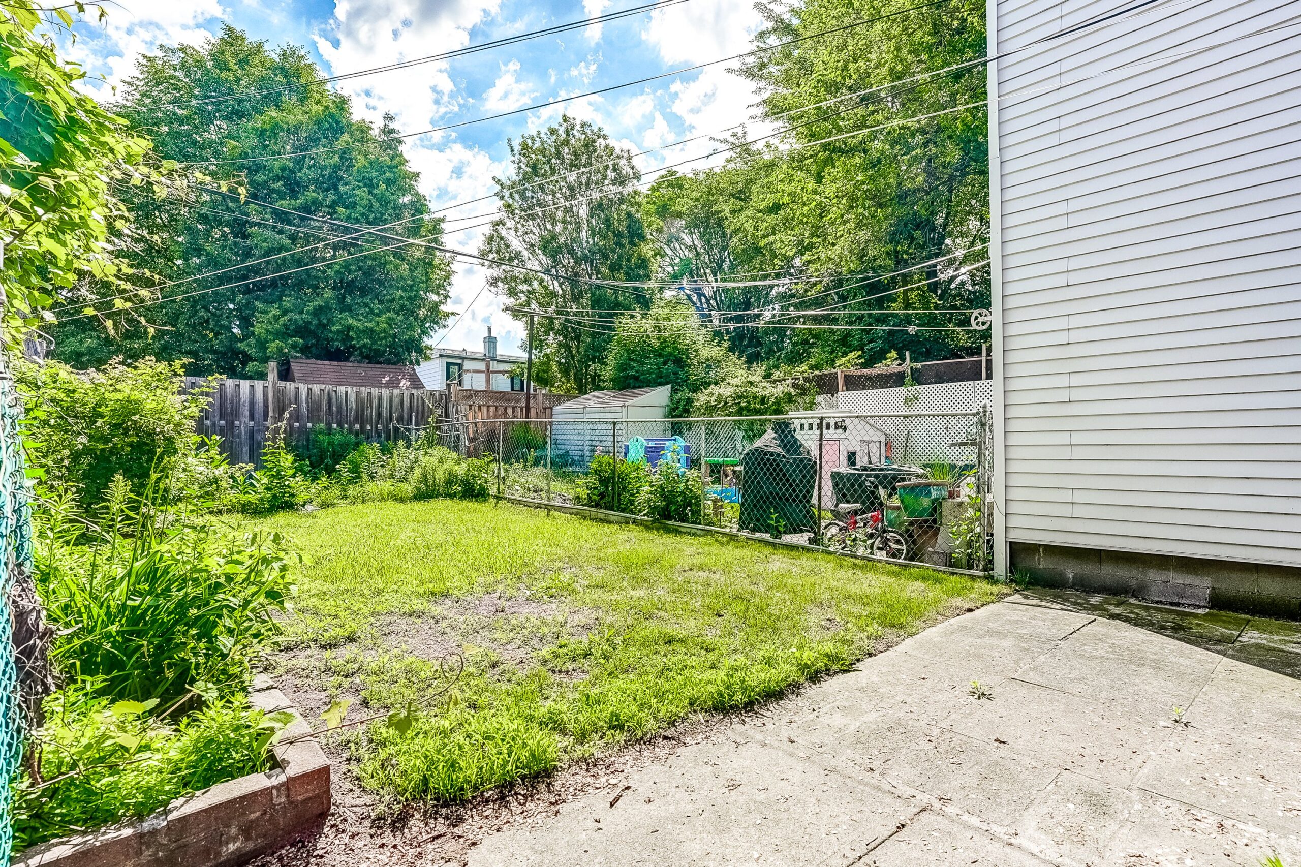 203Donlands(28)