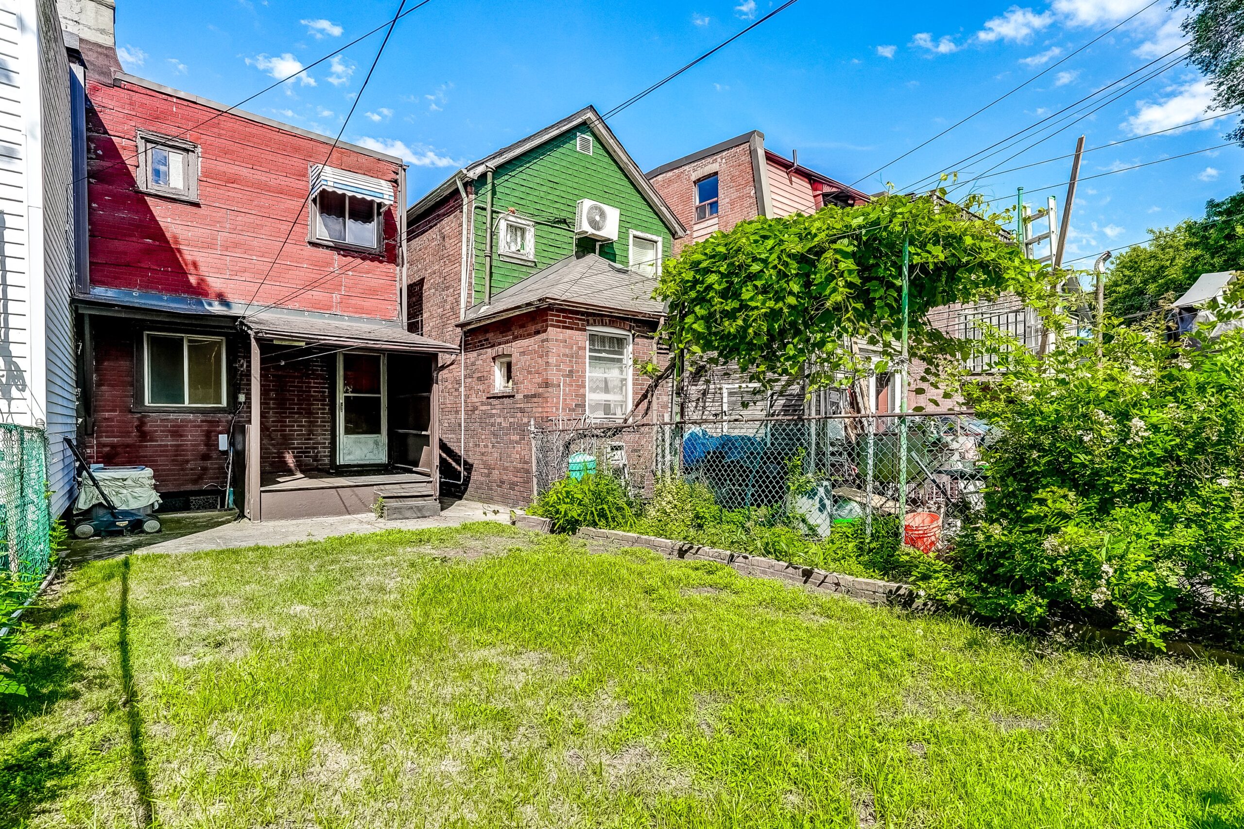 203Donlands(32)