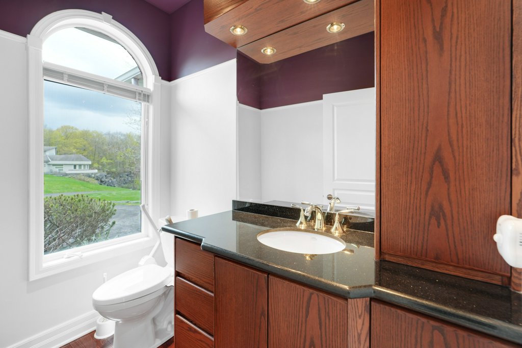 2369Lookout(34)