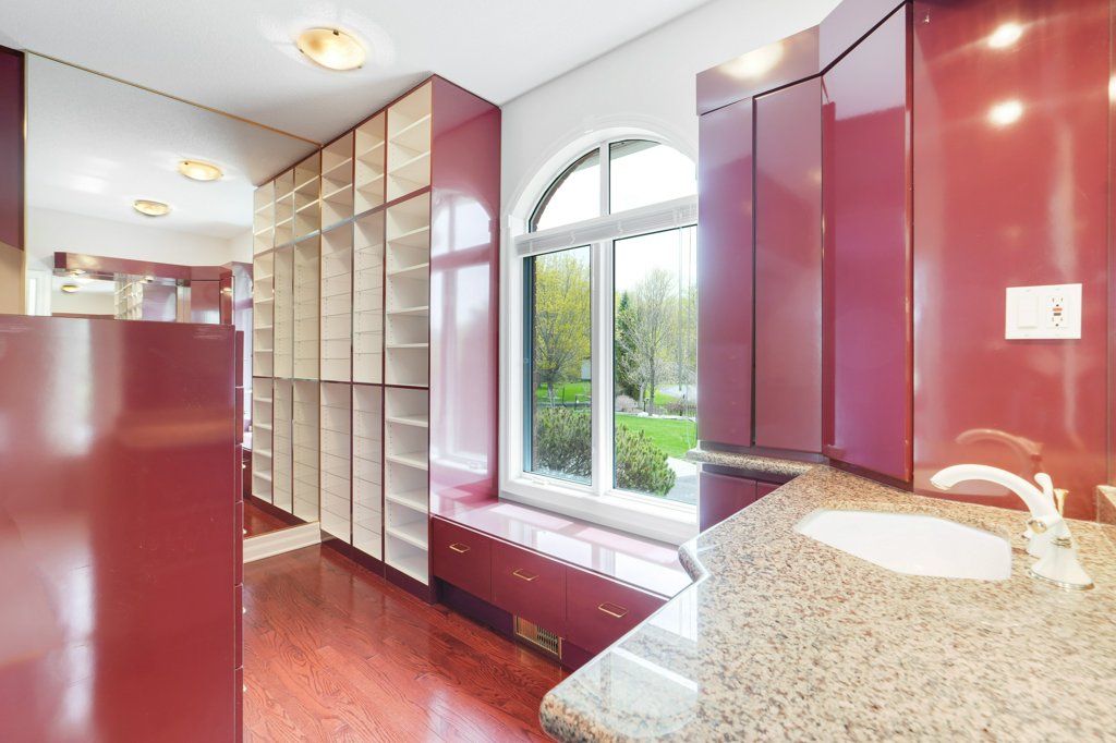 2369Lookout(40)