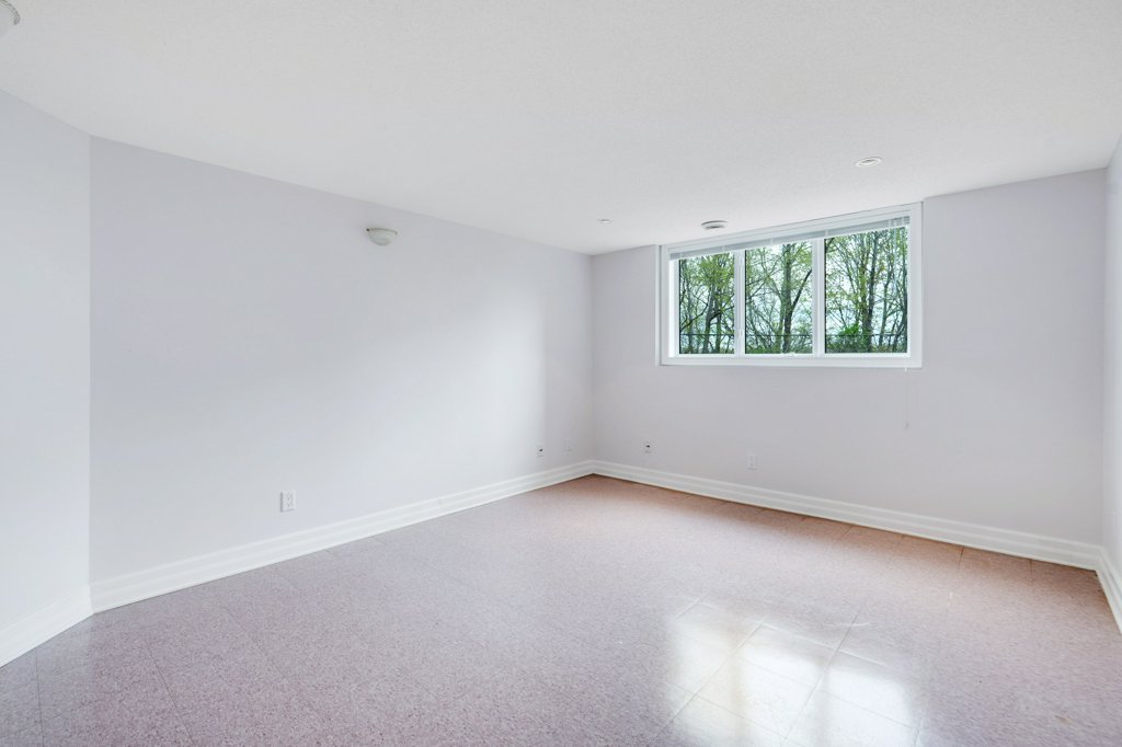 2369Lookout(49)