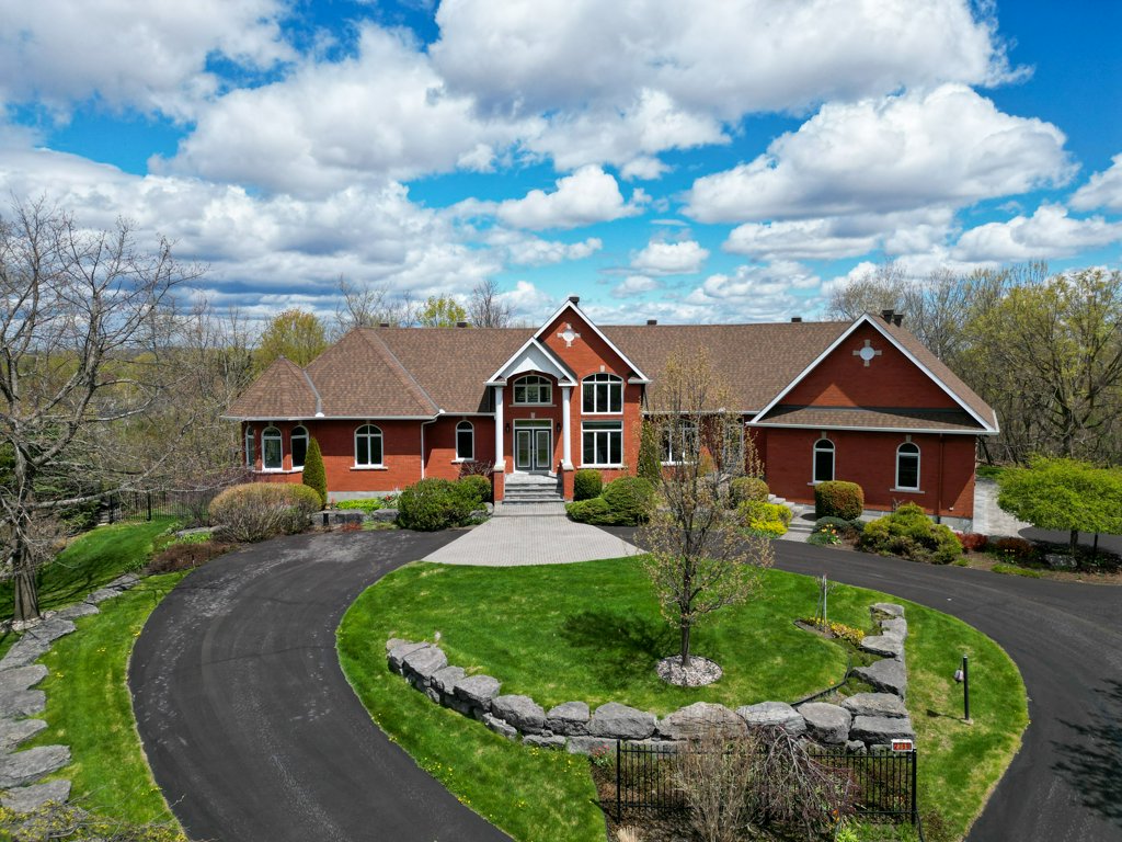 2369Lookout(70)