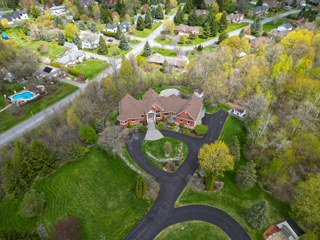 2369Lookout(83)