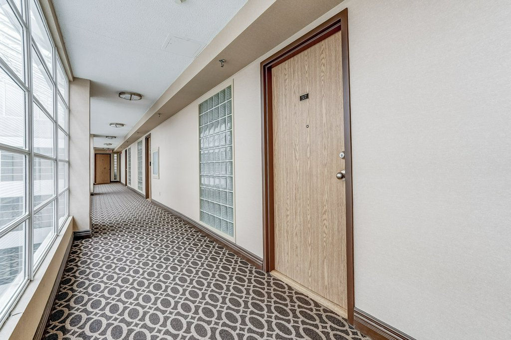 Sheppard Avenue Scarborough Interior Lobby - Gordon's Downsizing & Estate Services