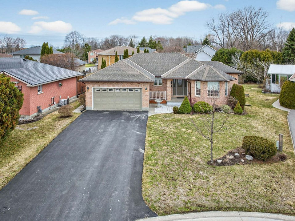 Wilmot Court Belleville Property Exterior - Gordon's Downsizing & Estate Services