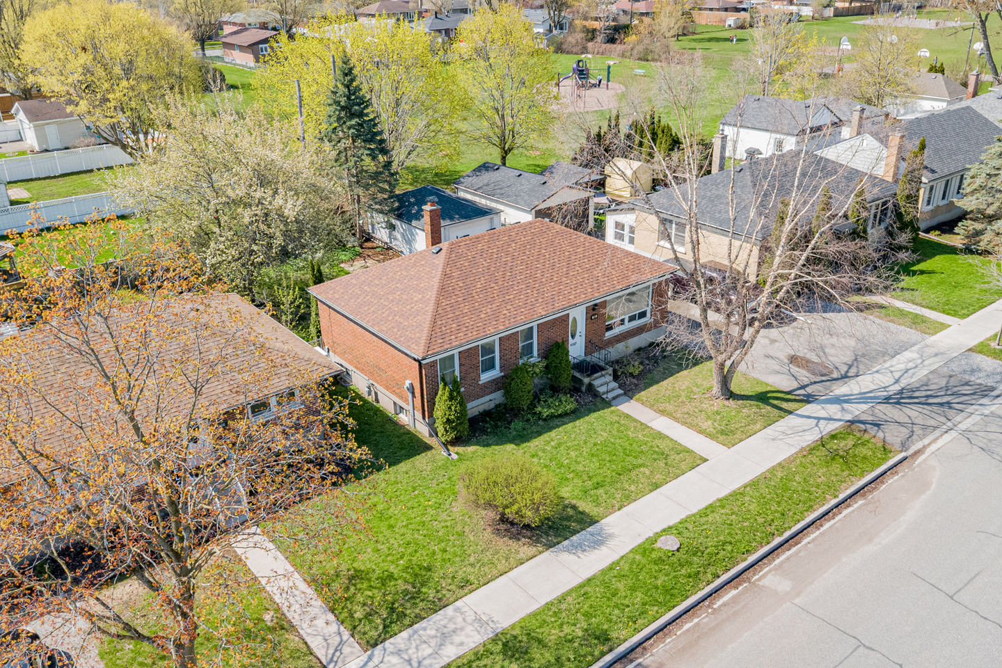 Bellaire Street Peterborough Property Exterior - Gordon's Downsizing & Estate Services