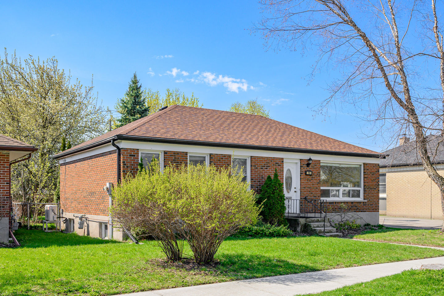Bellaire Street Peterborough Residential Exterior - Gordon's Downsizing & Estate Services