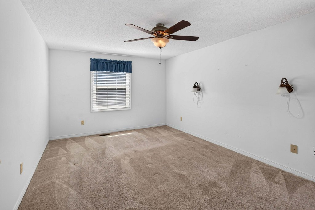 470Kingsdale (37)